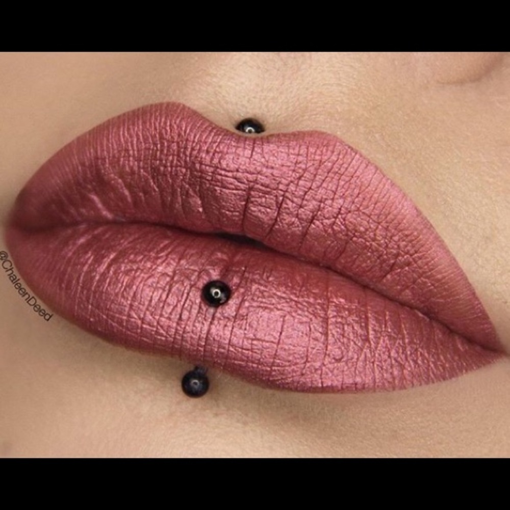 Morphe “Spotlight “ liquid lipstick
